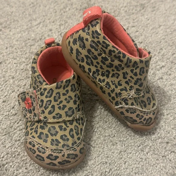 Carter’s Cheetah Christie walker shoes - Picture 1 of 4